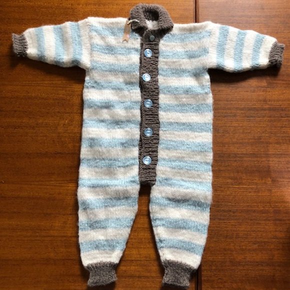 Hand Knit Little Jail Birdie Onesie - brand new - Picture 1 of 5